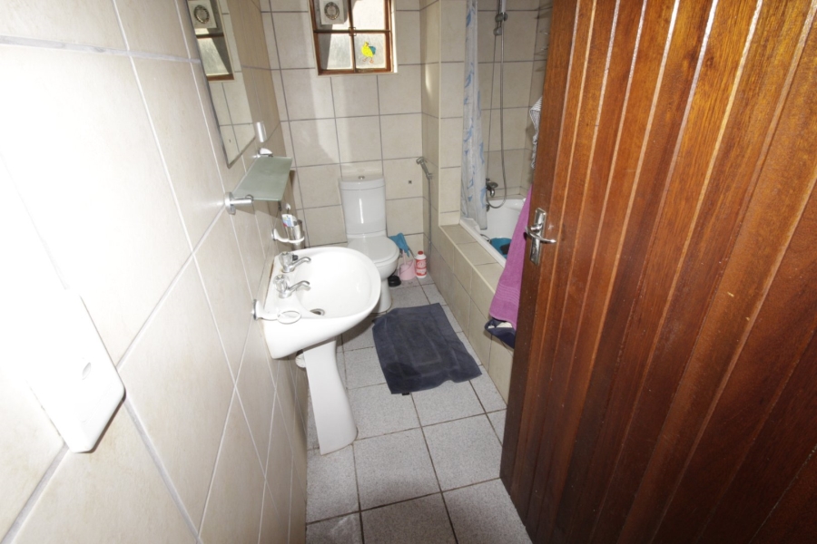 7 Bedroom Property for Sale in Noorsekloof Eastern Cape